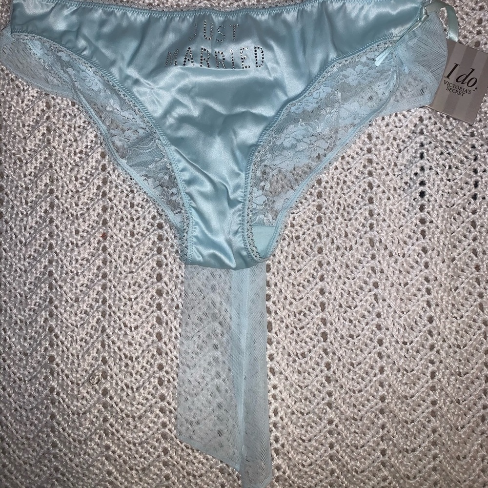 Victoria’s Secret Blue lace panty with veil w/tags